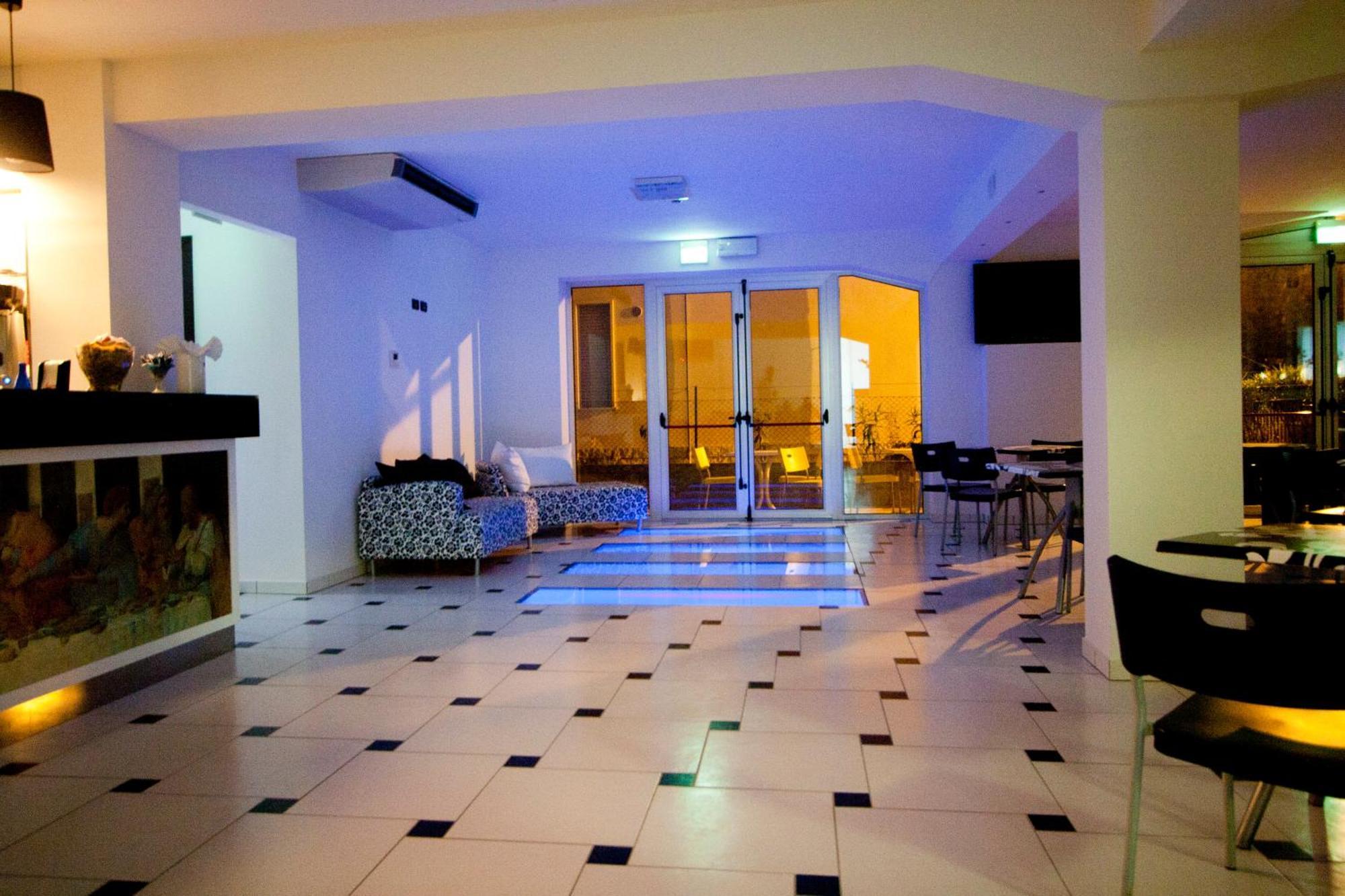 Hotel Leonardo Cesenatico Eksteriør bilde