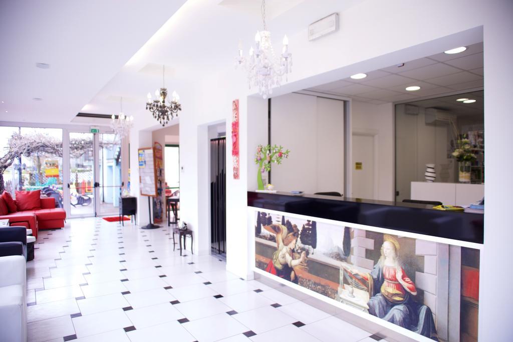 Hotel Leonardo Cesenatico Eksteriør bilde